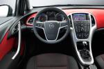 Opel Astra SportsTourer BiTurbo CDTI 2012 года